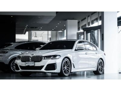 BMW SERIES 5 520d M SPORT G30 LCI  ปี 2023 สีขาว